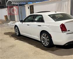 کرایسلەر 300